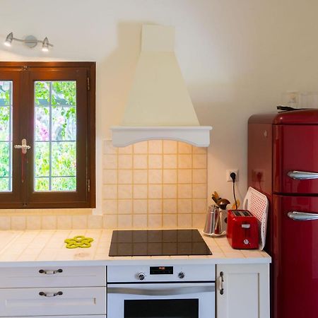 Bougainvillea House In Crete Сітія Екстер'єр фото